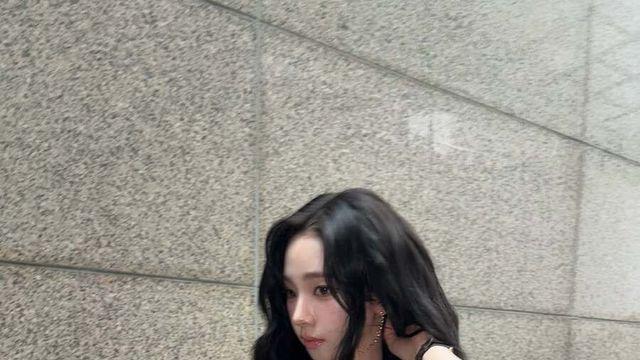어제 카리나 의상 ㄷㄷ