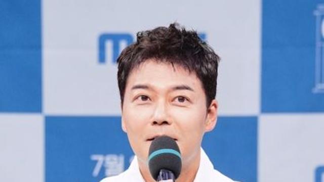 '연대 출신' 전현무 