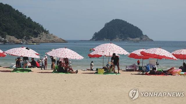 충북 구름 많고 소나기…낮 최고 33도