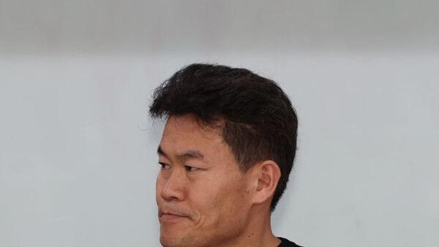전한길 입당 두고 국힘 당원게시판 시끌…