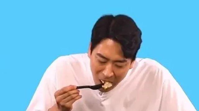 외국 시청자들에게 탕수육 먹는법을 소개하는 외국인,,