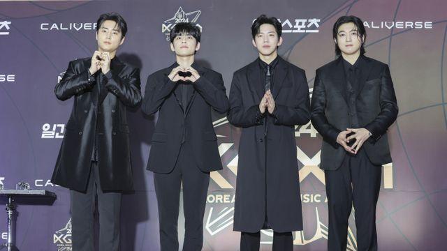 JYP, 데이식스 팬미팅 입장 본인확인 과잉 논란에 사과 [전문]