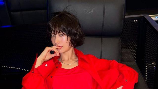 나나, 작정하고 '불타오르네'…전신 레드 컬러로 시선 강탈한 '패왕색' 비주얼