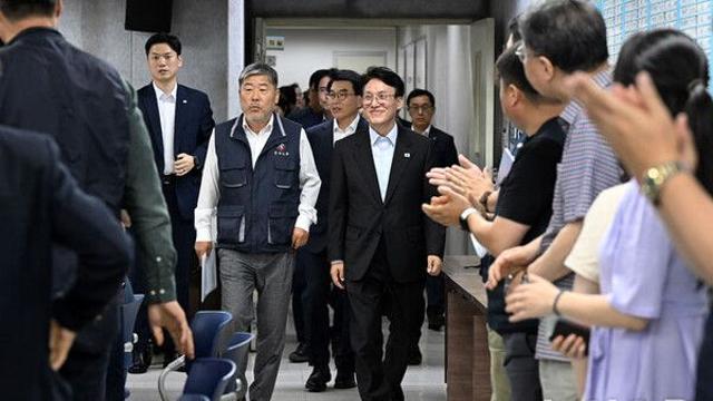 김민석 총리, 양대노총 간담회…