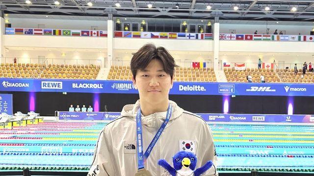 한국기록 보유 윤지환, 하계U대회 배영 50ｍ서 0.02초차 은메달