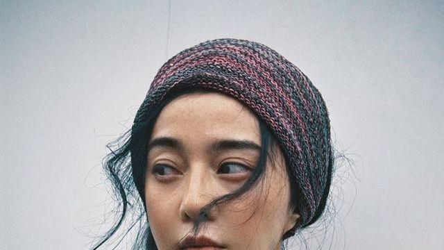 판빙빙의 시간은 거꾸로 간다? 낡은 셔츠 하나로 '리즈 시절' 소환