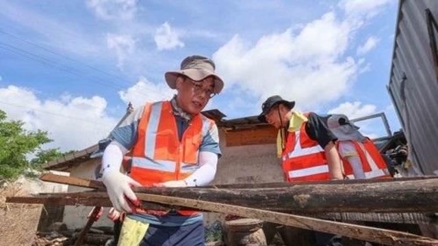 국힘 의원 40여명 충남 수해지역 방문…작업복 입고 복구지원