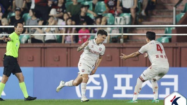 수원FC, 포항 잡고 2연승…FC안양, 4경기 만에 승리