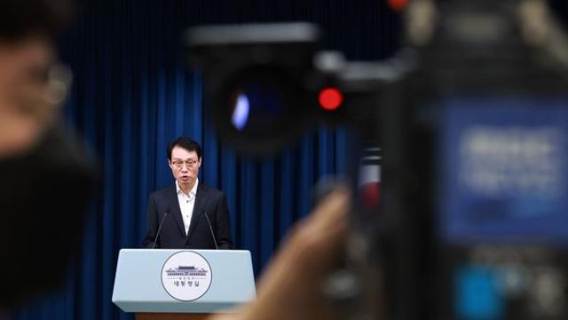 ‘대통령실 쌍방향 브리핑’ 한 달···공개된 소통, 침묵하는 기자들