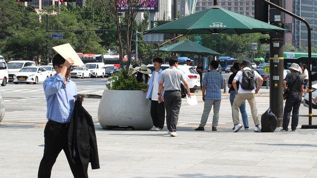 <오늘의 날씨> 전국 찜통더위 지속⋯내륙 ‘소나기’