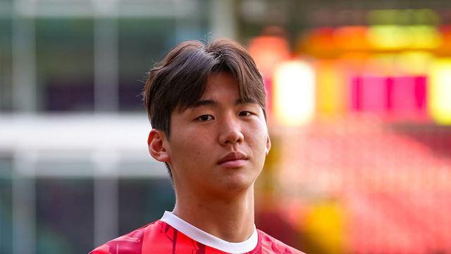 사령탑 교체 영향? 김지수, ‘토트넘행’ 프랑크 감독 없는 EPL 브렌트포드 떠나 독일 2부 카이저슬라우테른 임대 이적…“큰 도전 기대”