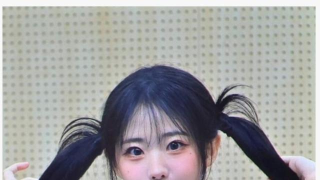 양갈래 머리가 찰떡인 QWER 히나