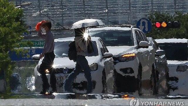 [날씨] 오늘 서울 33도·대구 35도 '찜통더위'…내륙엔 소나기