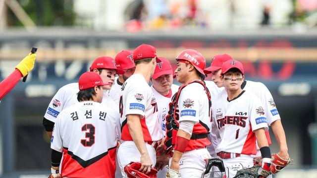 '사회적 책임' 기록적인 폭우의 아픔, 십시일반 힘을 모아 위로한 KIA [IS 포커스]