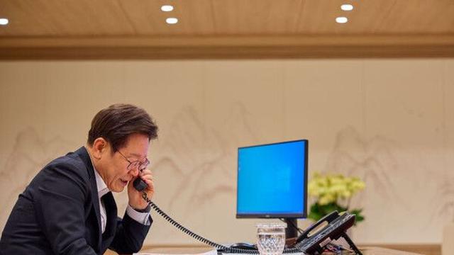이 대통령, 타밈 카타르 국왕과 통화…