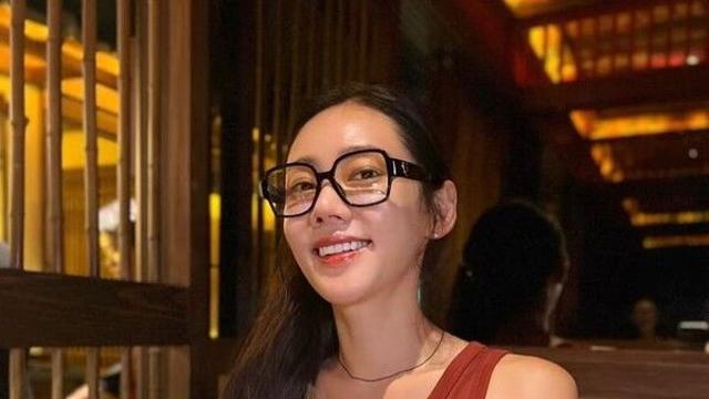 추자현 안경도 못 가리는 미모 '미소에 심쿵'