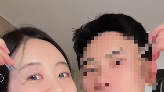 '나는솔로' 10기 현숙, 연하 남편과 볼 맞댄 채 