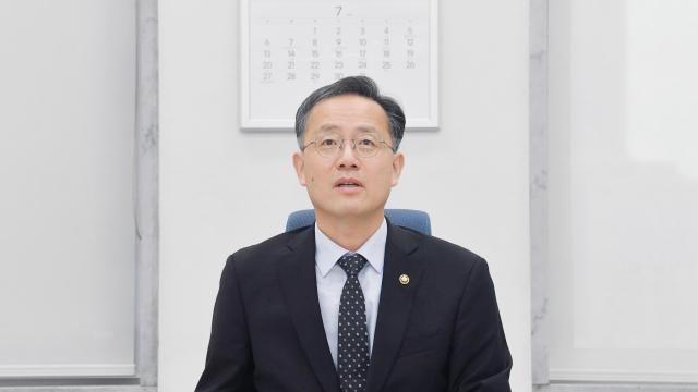 기재차관 
