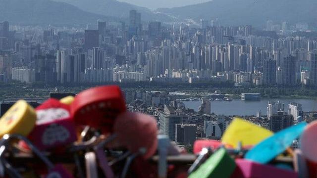 매수·매도자 '동상이몽'…거래 줄고, 매물 쌓인다