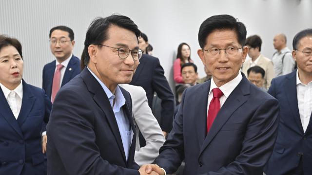 “상현이 걔가 공관위원장이니까”…김건희 특검, 친윤 핵심 윤상현에 소환 통보
