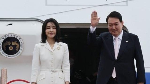 특검, 김건희 '문고리' 보좌진 연이틀 소환…'나토순방'도 조준(종합)