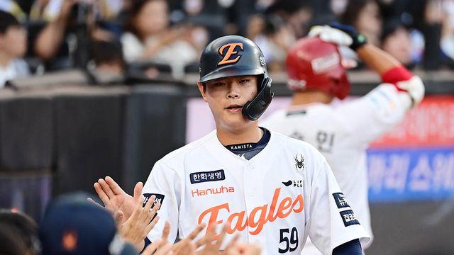 대기록 세운 한화, 퓨처스 '4연타석 홈런' 거포 올렸다…'포수 허인서' 두 번째 11연승 승부수 될까 [잠실 현장]
