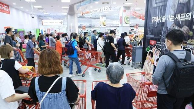 이럴 수가…오직 롯데마트서만 파는 2000원짜리 '신제품' 정체