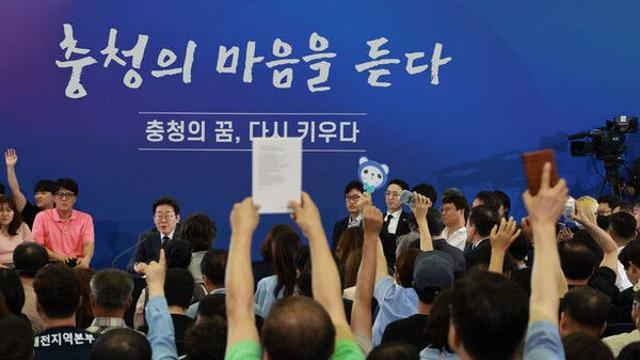 세종 아파트 거래 10분의 1 뚝…반짝 오르던 집값 잠잠