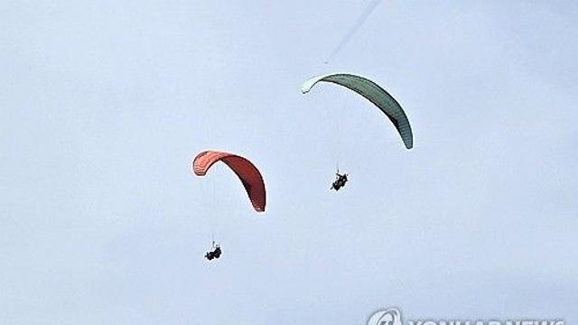 발리서 패러글라이딩하던 한국인 2명 바다로 추락해 숨져