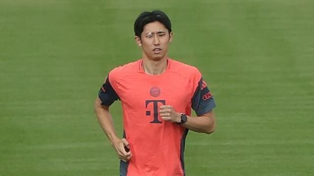 김민재 그렇게 야단치더니…뮌헨, 수술 3번 日 DF 전폭 지원!→4개월 만에 '30분 러닝', 그래도 복귀는 10월