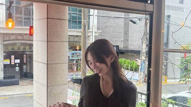‘극세사 라인 끝판왕’ 김민지, 다리 길이 실환가…역대급 각선미 여신