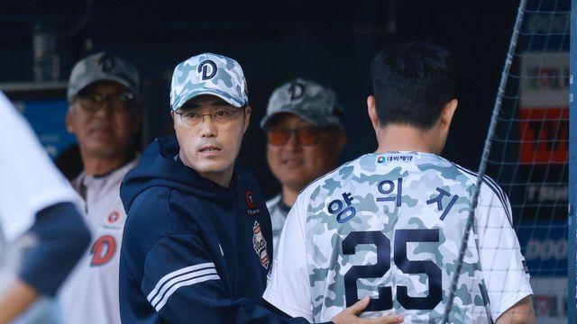 '우승'이 당연했던 두산이 '1승'에 목말라한다…양의지와 조성환이 전한 진심