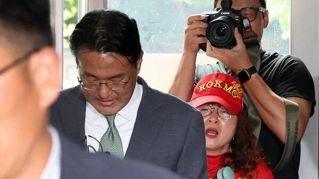 與, ‘직권남용 혐의’ 김태효 특검 출국금지에 “성역 없는 수사해야”