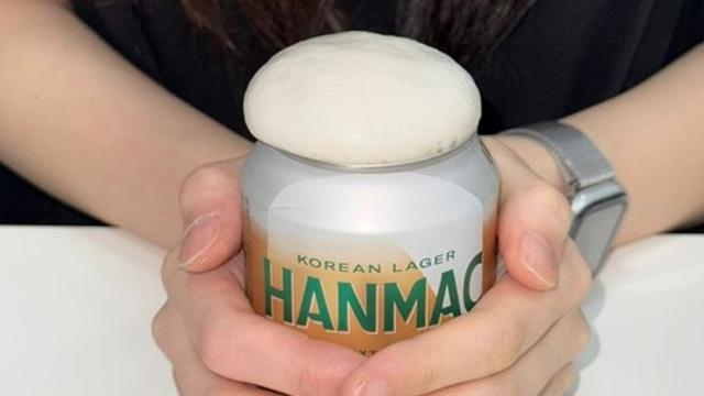 [위키뉴스] “그냥 마시지 마세요!” 요즘 난리 난 ‘이 거품 맥주’ 제대로 즐기는 법 알려드립니다
