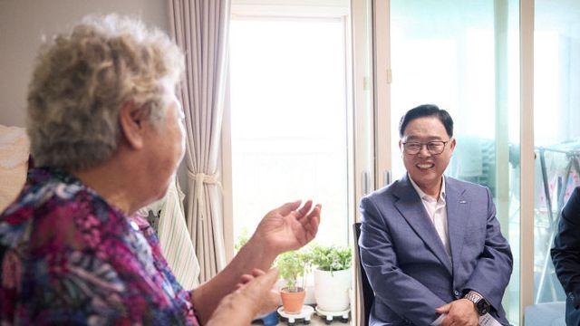 강수현 양주시장, 폭염 취약계층 냉방용품 전달