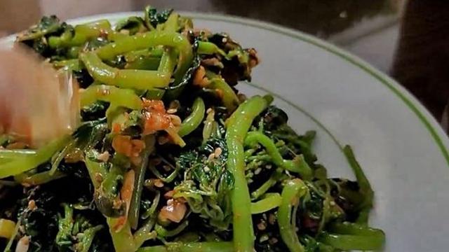 다른 나물들과 달리 쓴맛이 거의 없어 아이들도 편하게 먹을 수 있는 '7월 나물'