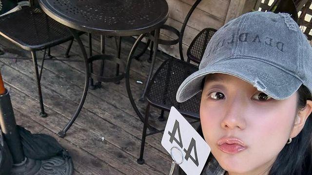 블핑 지수, 살짝 걸친 셔츠 사이로 '반전'…대충 입어도 태가 다르네