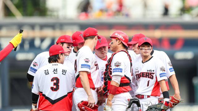 후반기 반격 노리던 KIA 1승 7패 결국 5위 추락, 첩첩산중