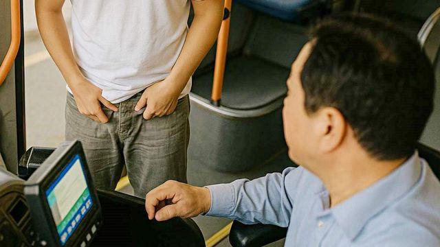 “갑자기 쭈그려 앉더니…” 대구 시내버스 안에서 벌어진 '돌발상황', 목격자들 경악