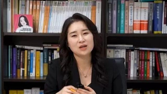 김계리 “‘극우’가 뭔지 모르겠다…혼자 울부짖은 적도”
