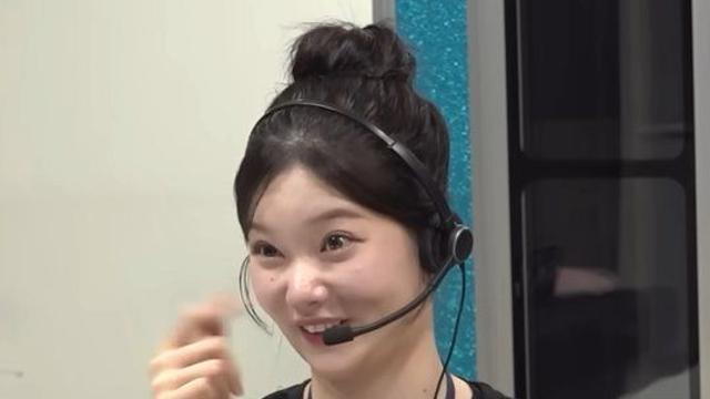 요즘 아이돌들은 인사를 잘 안하는거 같다고 말하는 아이돌