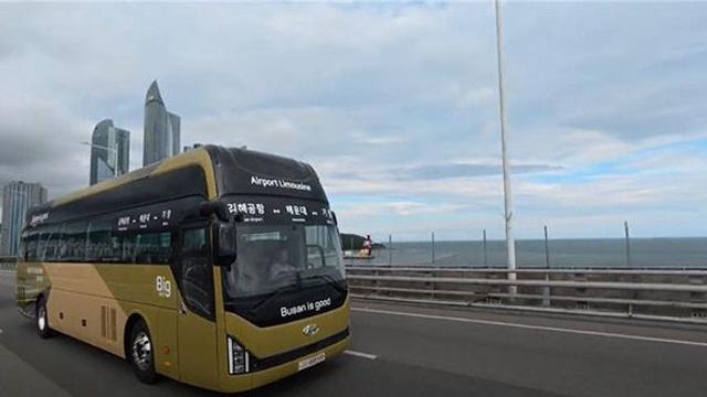 부산시, 새 단장한 김해공항 리무진버스 오는 31일 정식 운행