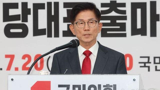 김문수, 재산 10.9억 신고…홍준표 42.6억 신고