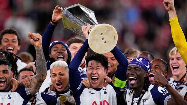 토트넘에 바르사까지…한여름 축구 축제 개봉박두[주목! 이종목]