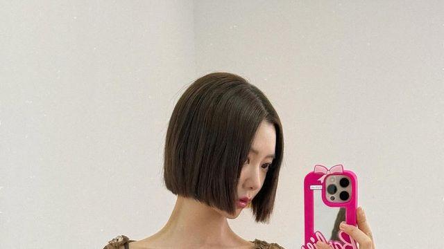 올여름 '시스루 볼레로' 활용법, 클라라에게 한 수 배운다