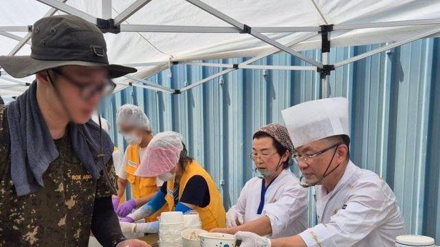 “갈비찜·오리”…‘흑백요리사’ 안유성, 침수 피해 주민에 ‘식사 제공’