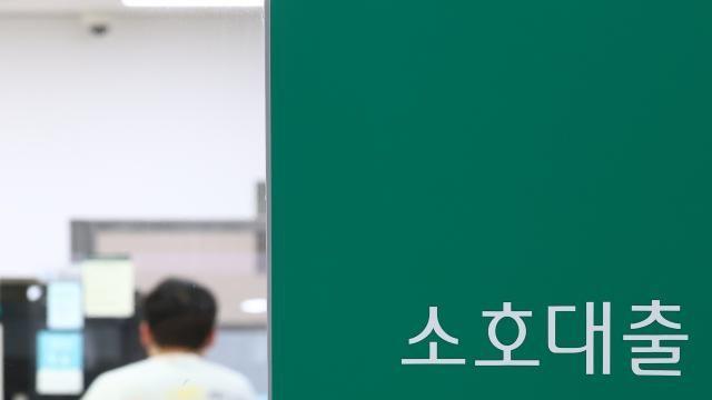 은행 신용카드 대출 연체율 20년 만에 최고…벼랑 끝 취약차주