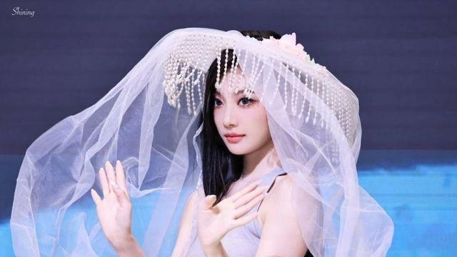 국적만 한국이었으면 웬만한 걸그룹 센터 먹었음