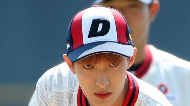 세븐틴 도겸, 2년 만에 잠실 마운드 다시 오른다 '26일 잠실 LG전 시구'