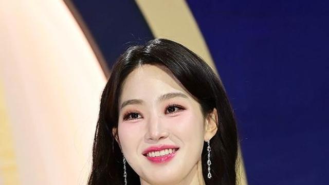 '92년생' 주시은, '8시 뉴스' 앵커 꿰찼다 